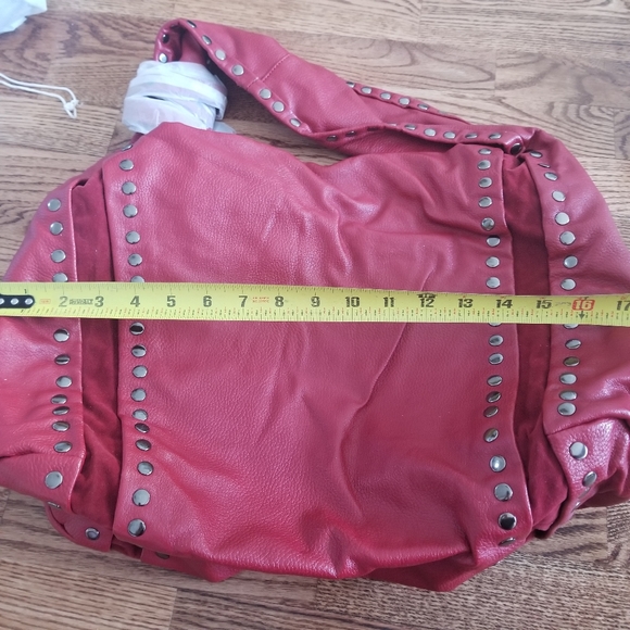 Garnet Red Handbag with Extra Wide Strap - Picture 6 of 8